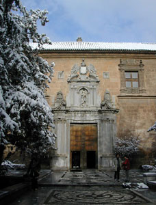 Fachada del Hospital Real de Granada
